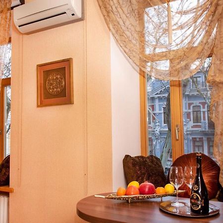 Mini-Hotel In The Very Heart Of Odessa Exteriér fotografie