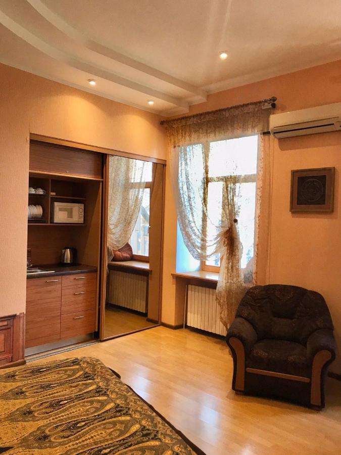 Mini-Hotel In The Very Heart Of Odessa Exteriér fotografie
